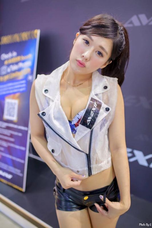 台湾美女主播Victoria维多自拍图片