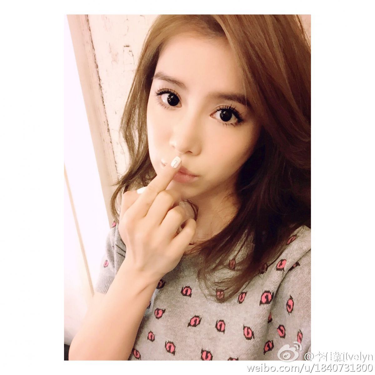 台湾美女李佳颖微博私拍养眼图片
