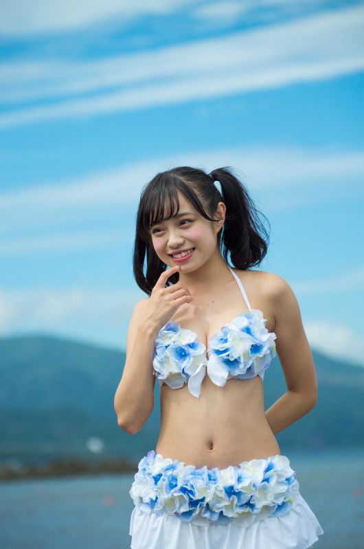 日本美少女手Vせいあ海边比基尼写真