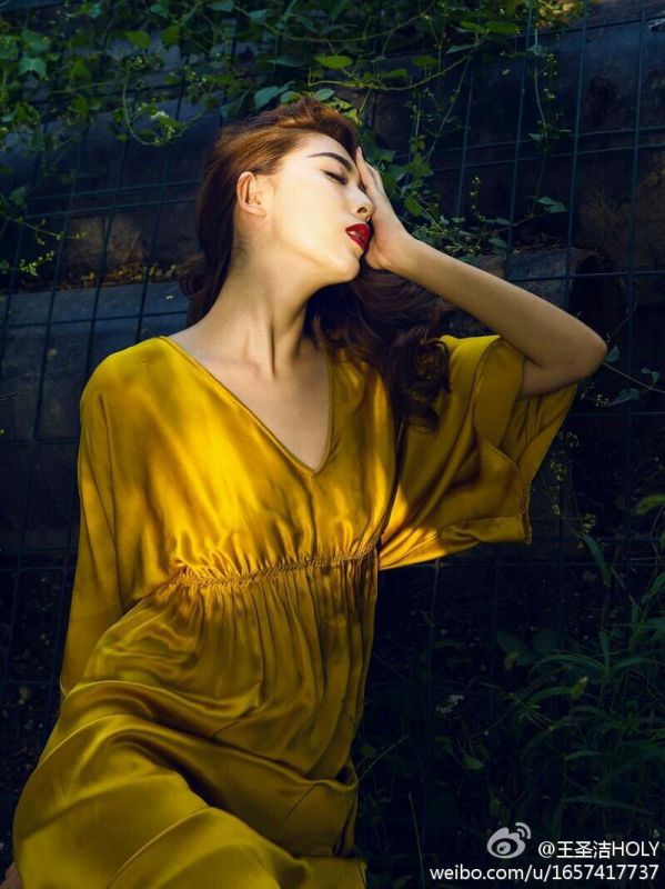 极品女神王圣小泰山私拍图片合辑