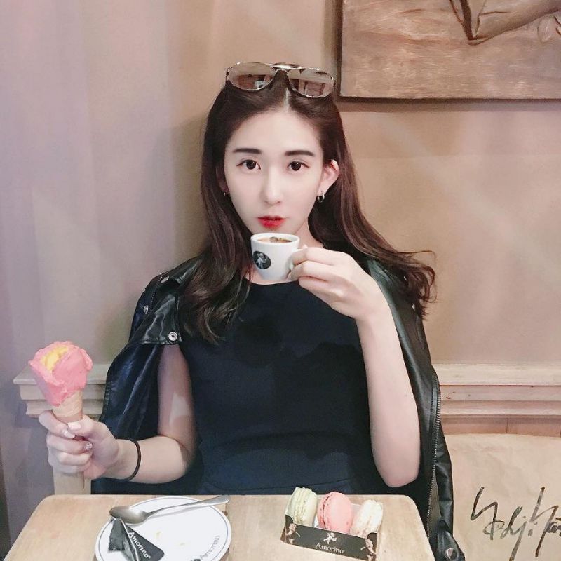 空灵美女粘婉柔唯美外拍图片