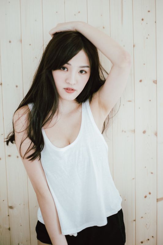 正妹美女何洛沂Ashley日常私拍图片合辑