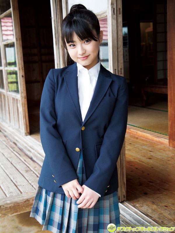 日本童颜巨乳美女片冈沙耶性感内衣秀图片