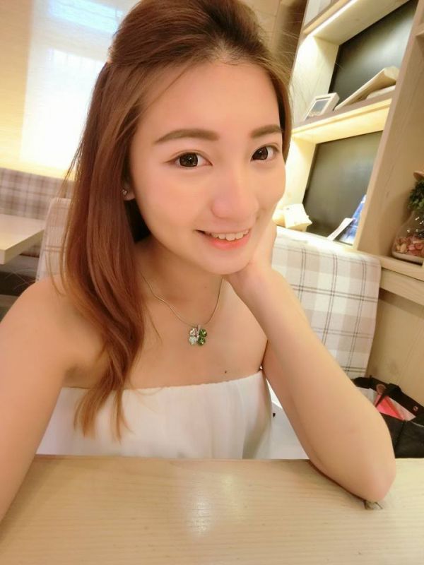 台湾大眼美女Tung彤(林俞彤)自拍图片大全