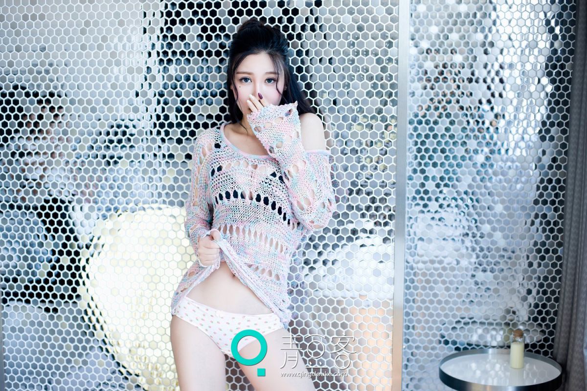 90后模特儿美昕Yumi居家性感写真图片