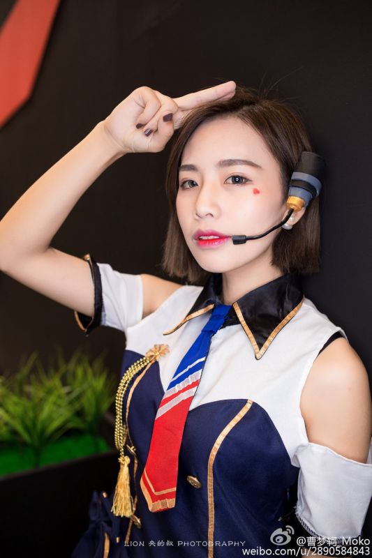 内地女模特曹梦轲Moko微博展会私拍写真