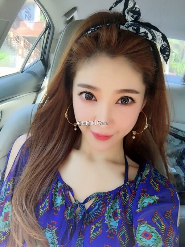 网络美女曲珈叶Gaia自拍图片合辑