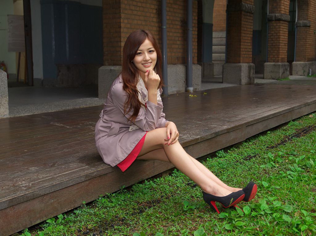 台湾短裙美女村村高清唯美写真