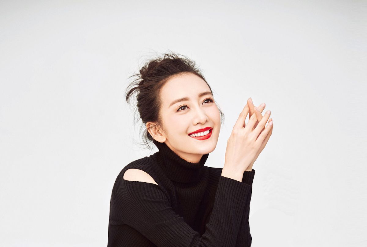 内地女演员王鸥性感红唇魅惑写真