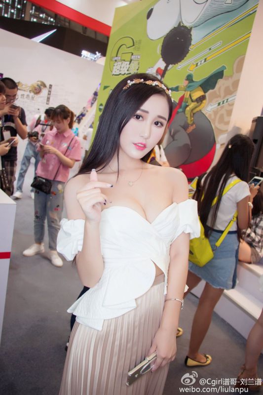 小蛮腰美女刘兰谱清纯私拍图片