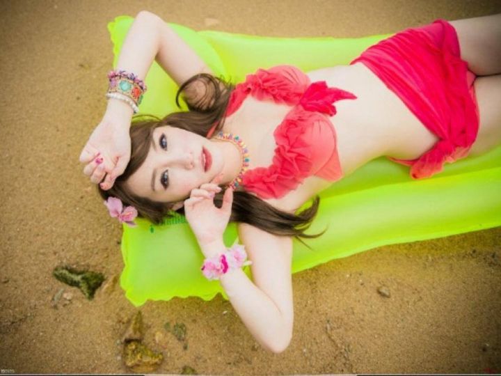 台湾混血美女Kimi步(吕思莹)私拍图片