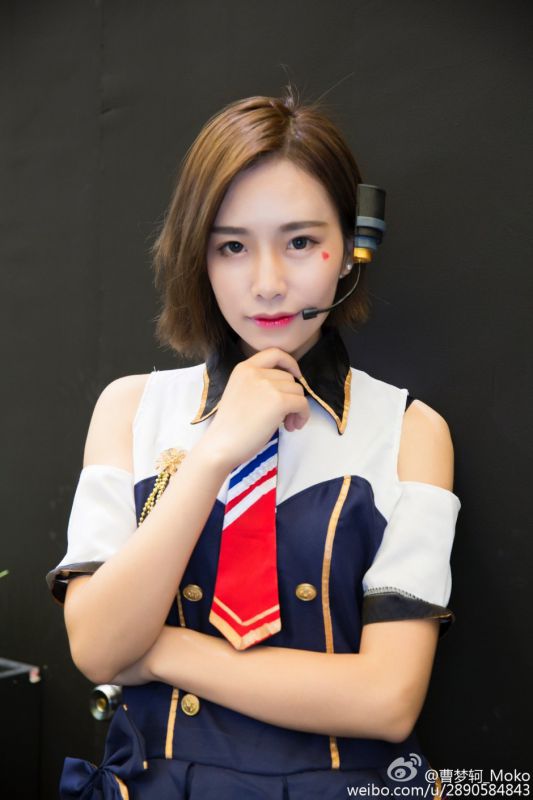 内地女模特曹梦轲Moko微博展会私拍写真