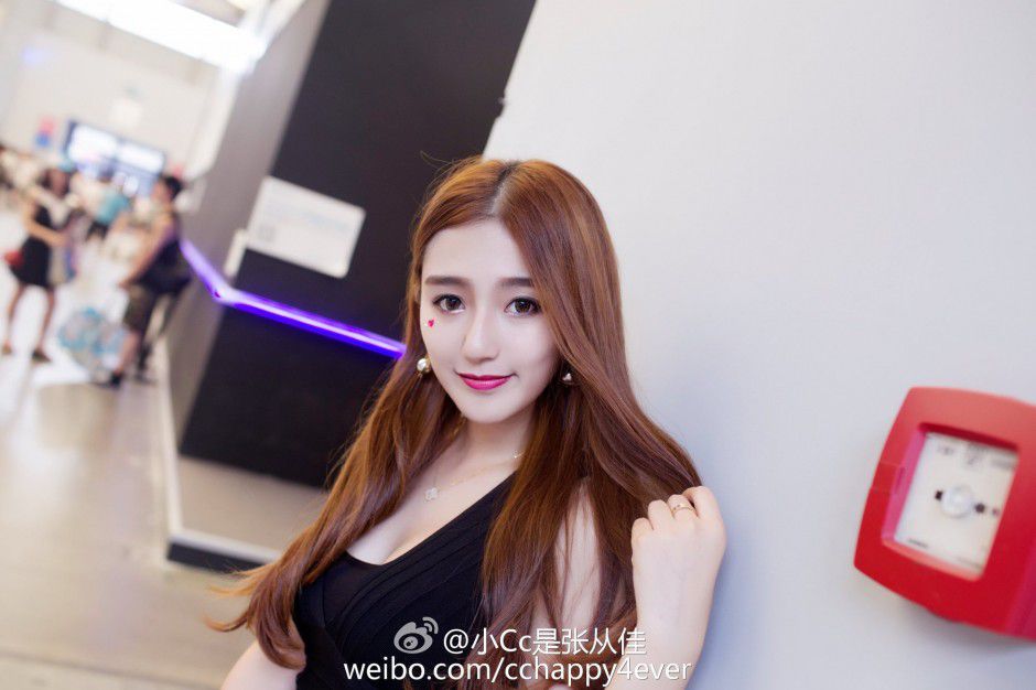 平面模特儿张从佳私拍唯美图片