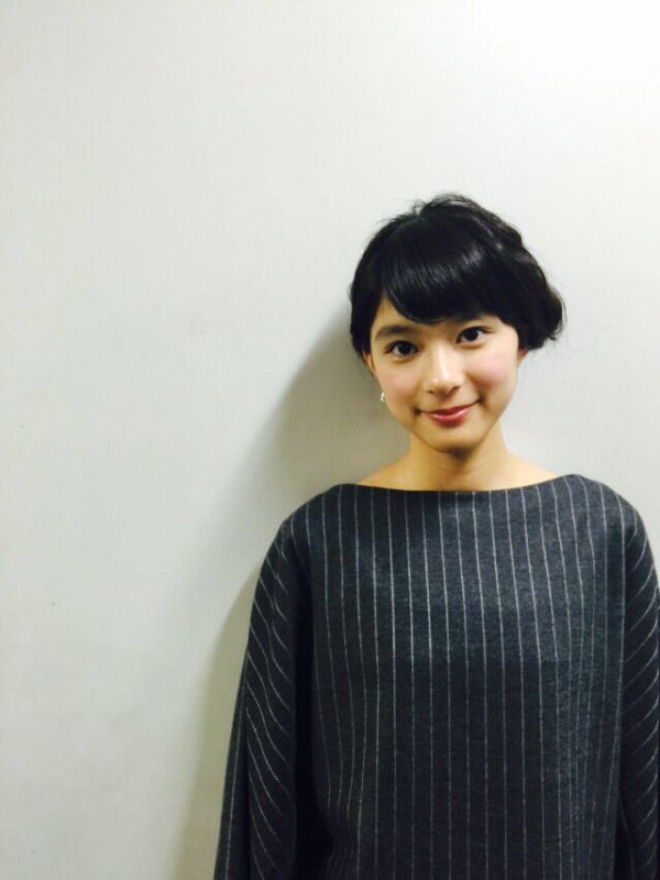 日本女演员芳根京子私拍图片大全
