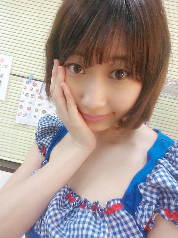日本知名模特蓝田爱性感摄影写真
