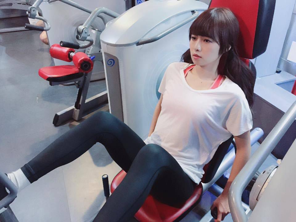 清纯氧气美女简廷芮自拍美图欣赏