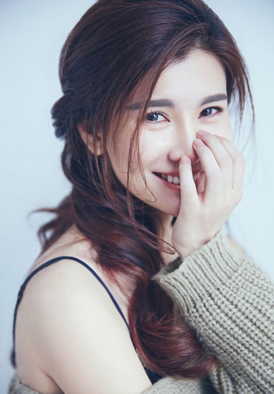 美女明星王笛时尚个性写真
