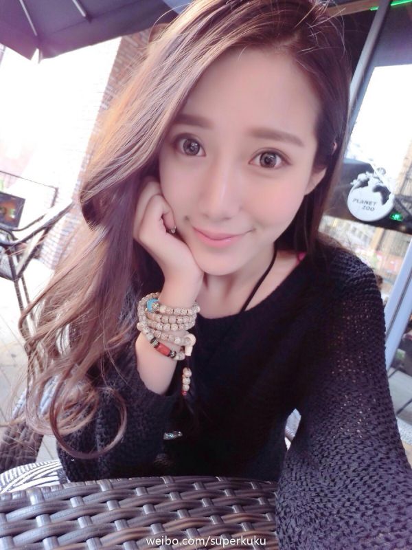甜美系女生洪毓Kuku自拍写真图片