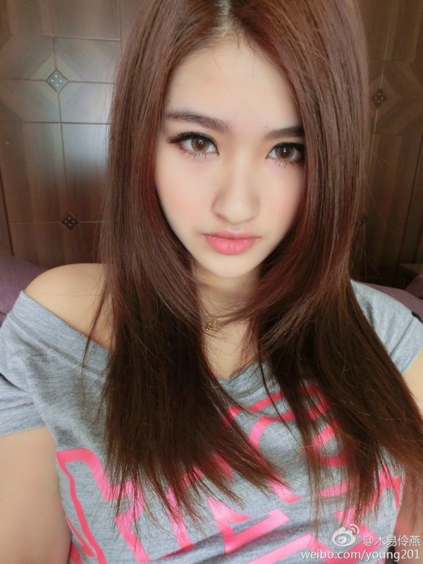 漂亮的美女杨伶燕微博自拍图片