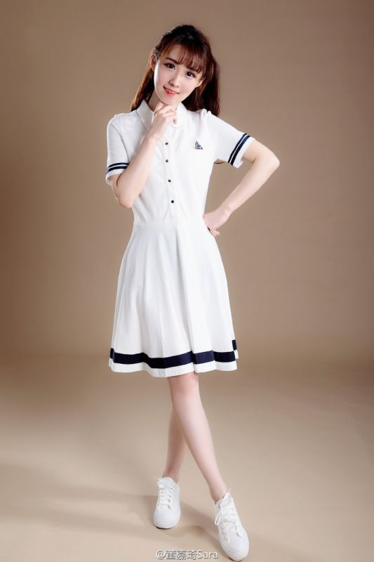 清新小美女董嘉琦Sara自拍写真图片