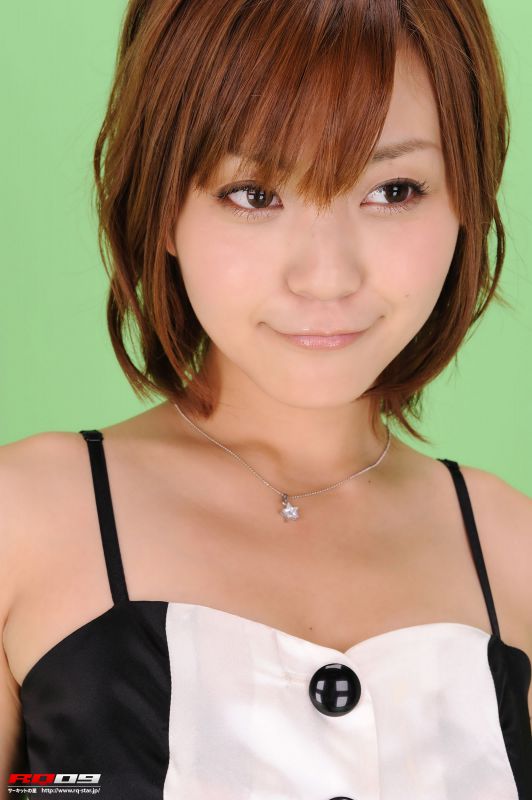 日本赛车女郎桃原美奈高跟长腿摄影图片