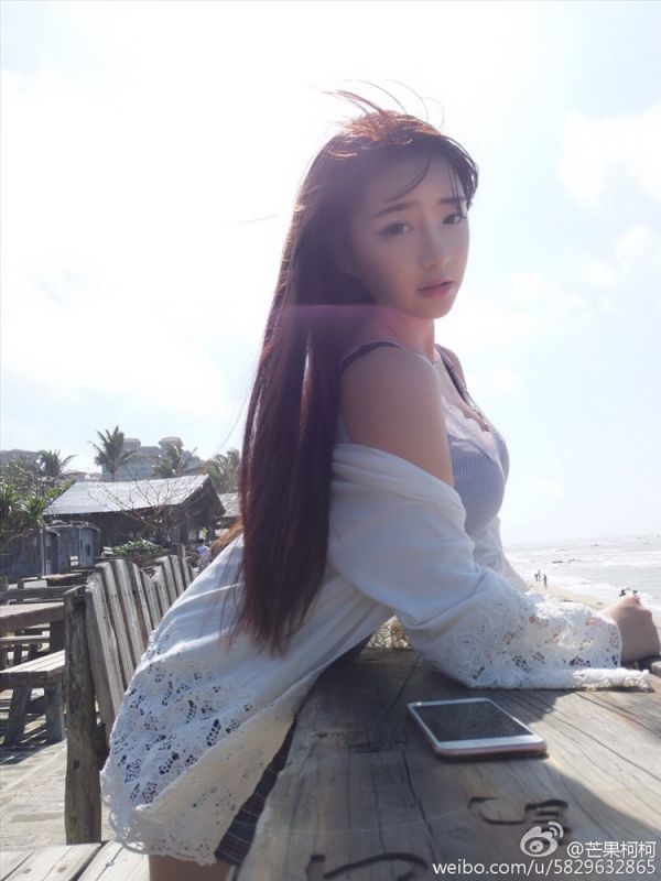 90后大胸mm芒果柯柯微博私房照图片