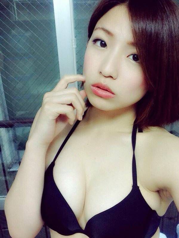 日本模特儿佐野マリア自拍写真图片