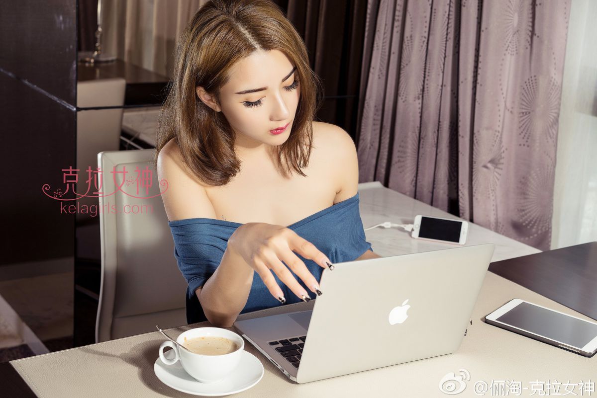 网络人气女神诗雯微博私拍美图