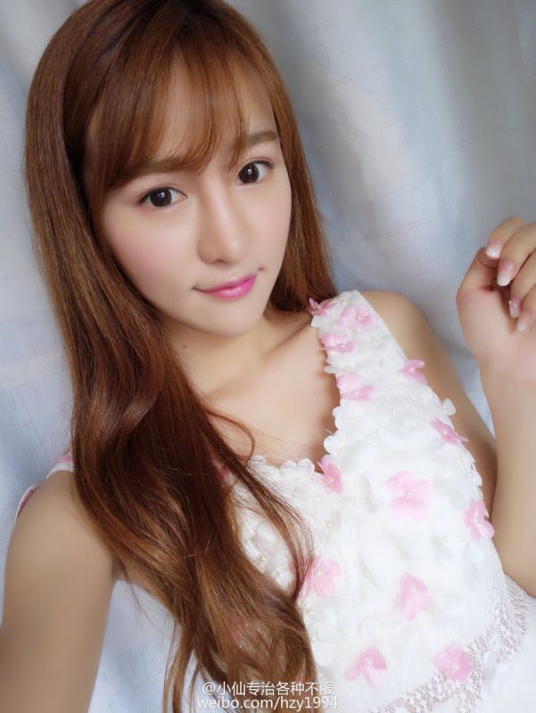 平面模特儿黄政屹微博私拍美图