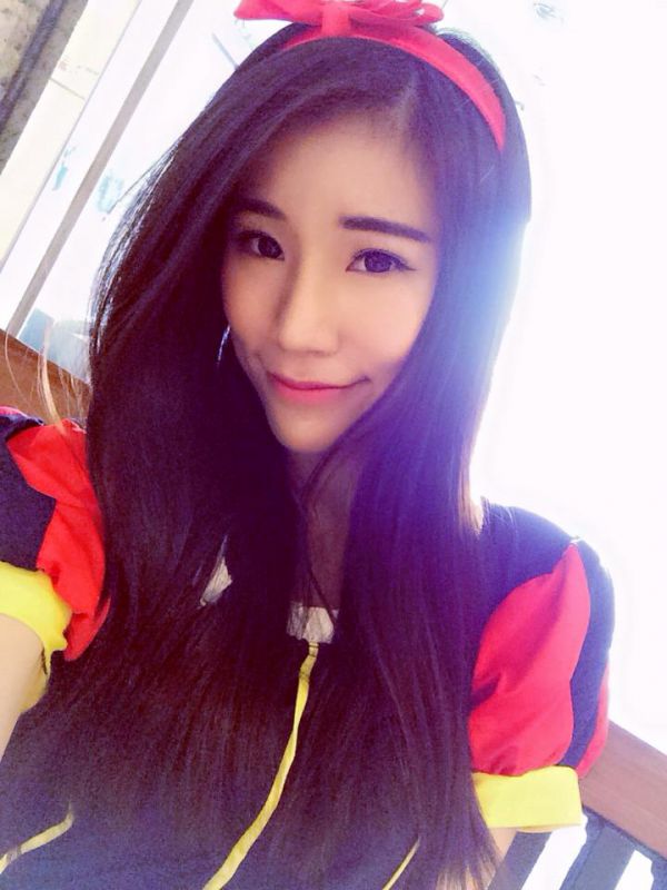 身材苗条的美女林倩宇Amber摄影图片合辑