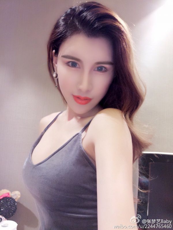 长发美女模特张梦艺微博高清图片