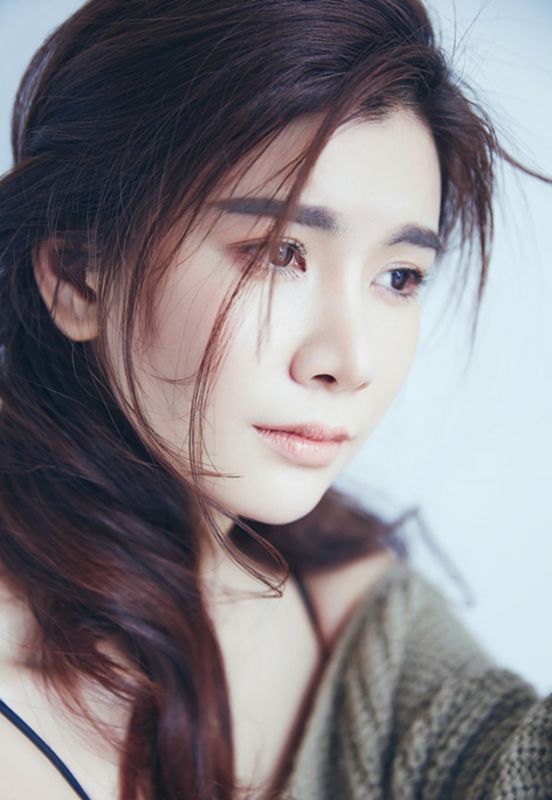 美女明星王笛时尚个性写真