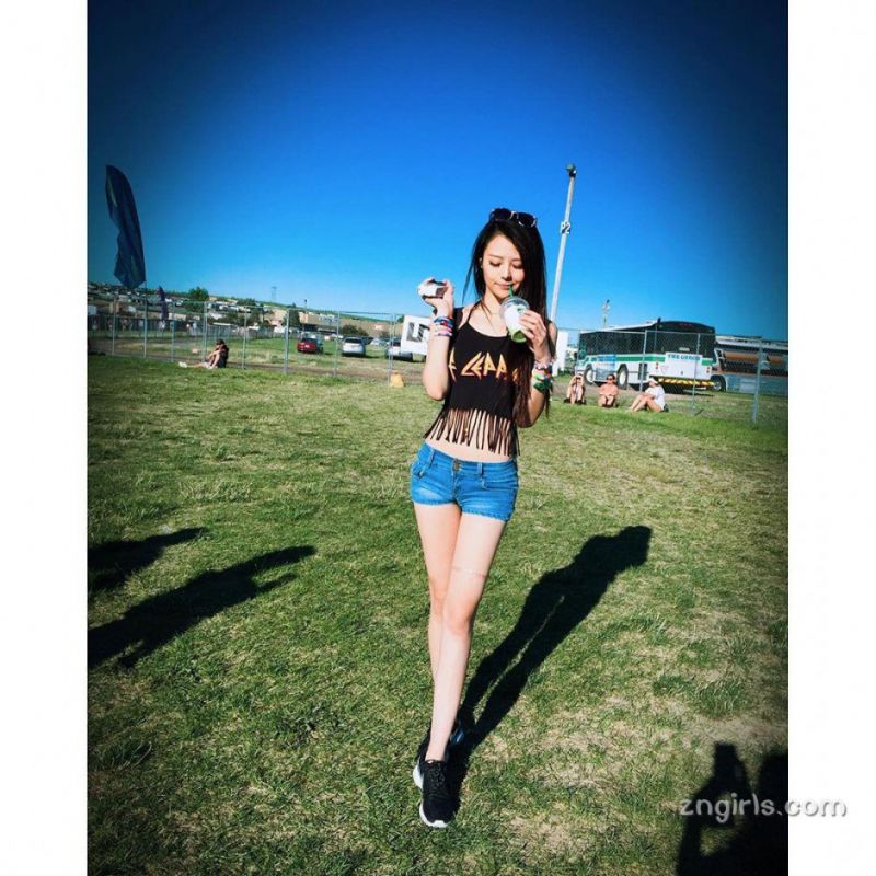 身材超好的骨感美女Dora Wang私拍美图