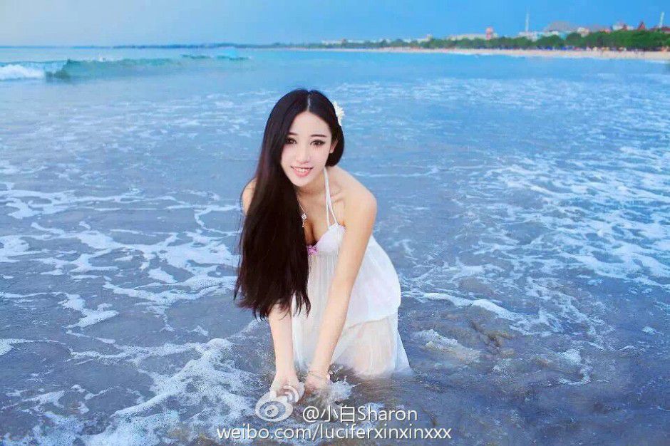 内地知名模特小白Sharon微博私拍写真