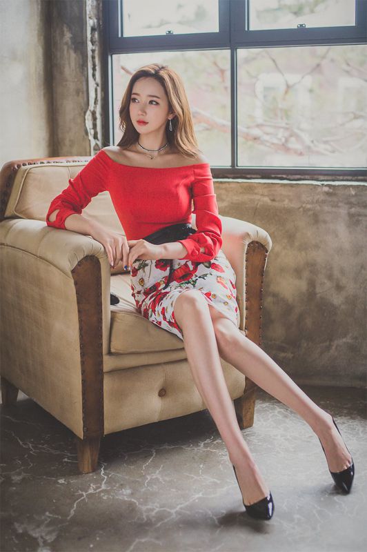 时尚气质美女李妍静绝美高雅摄影写真