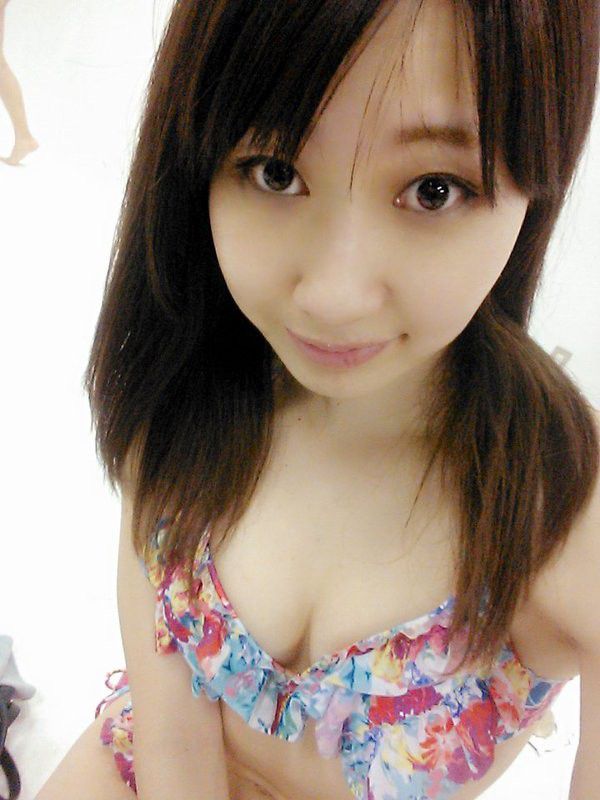 日本知名模特蓝田爱性感摄影写真
