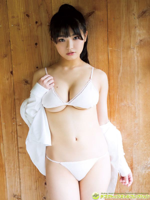 日本童颜巨乳美女片冈沙耶性感内衣秀图片
