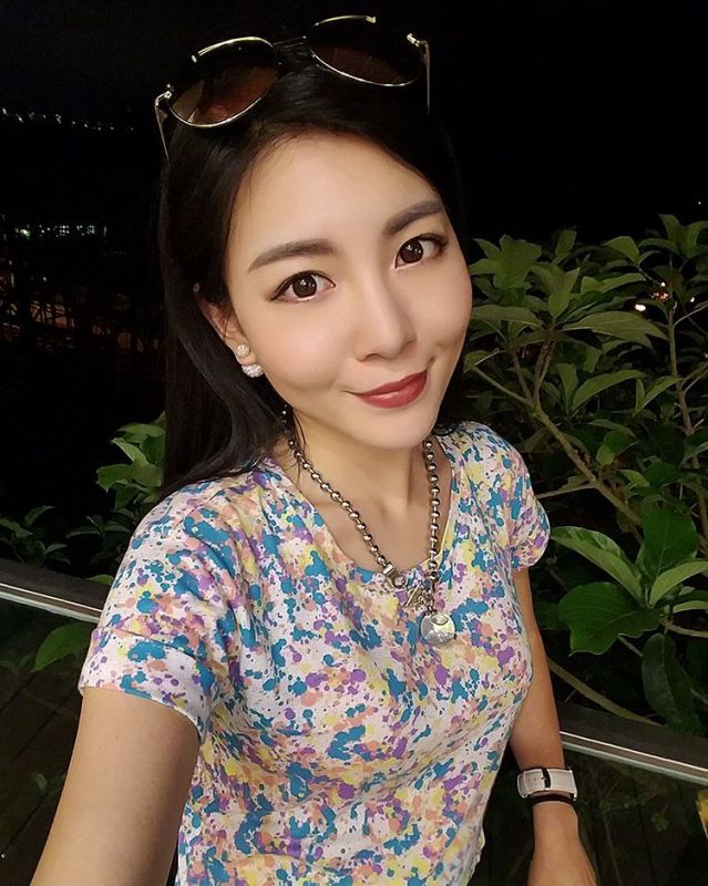 香港美女演员尹诗沛Nicole养眼美照图片
