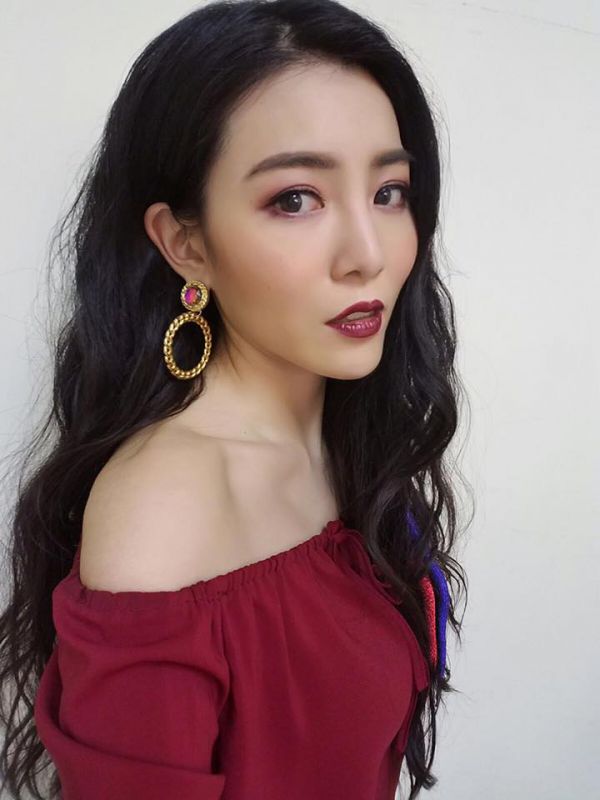香港美女演员尹诗沛Nicole养眼美照图片