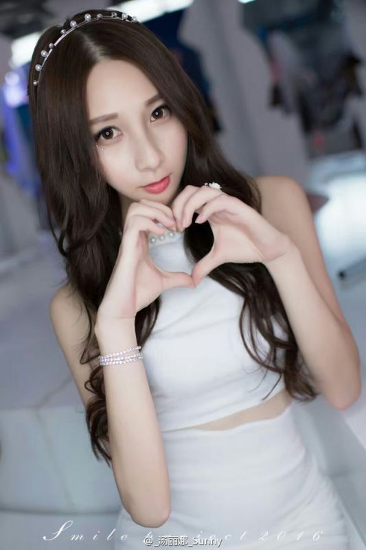 长发气质美女汤丽娜Sunny私拍美图集锦