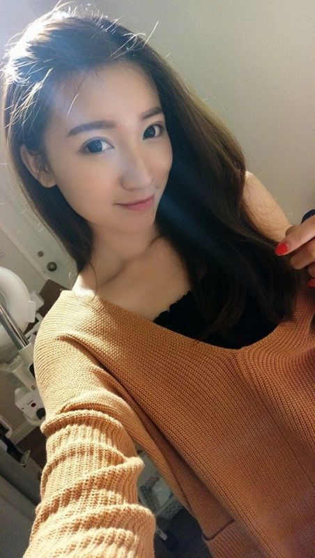 台湾大眼美女Tung彤(林俞彤)自拍图片大全