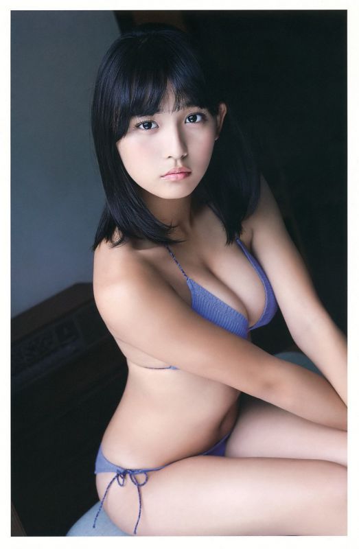 日本童颜巨乳美女浅川梨奈性感比基尼写真