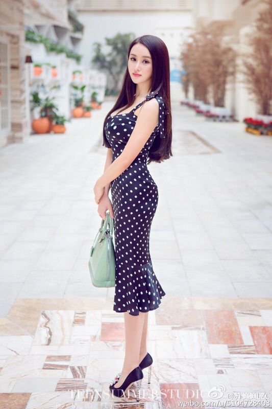 大胸罩姐姐苏美美微博私拍图片