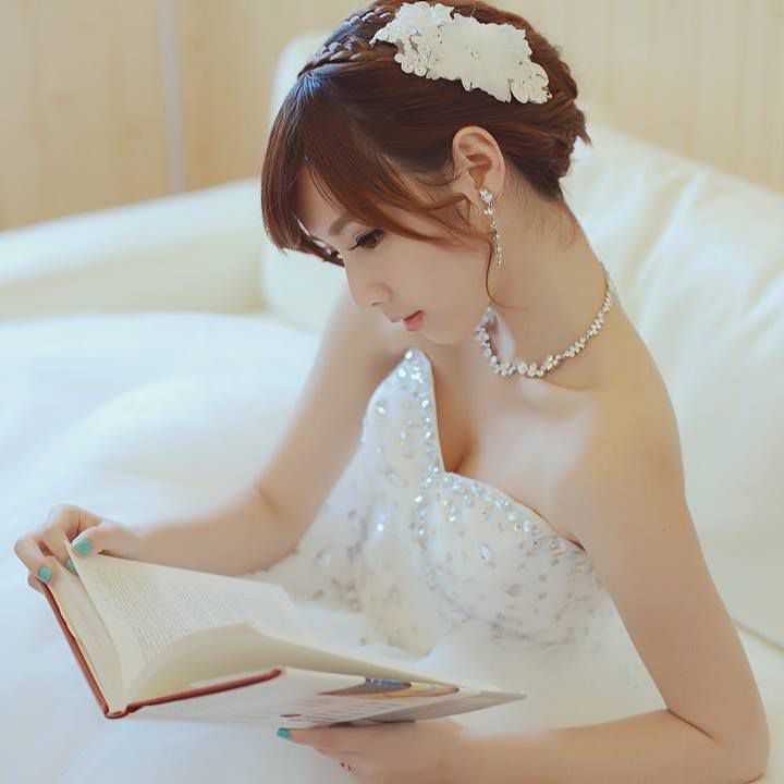 甜美可爱女生小苹果(郑裕蓁)自拍图片合辑
