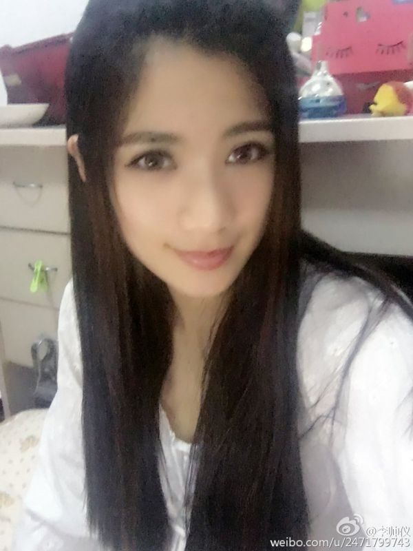 内地女模特李帅仪Michel自拍图片合辑
