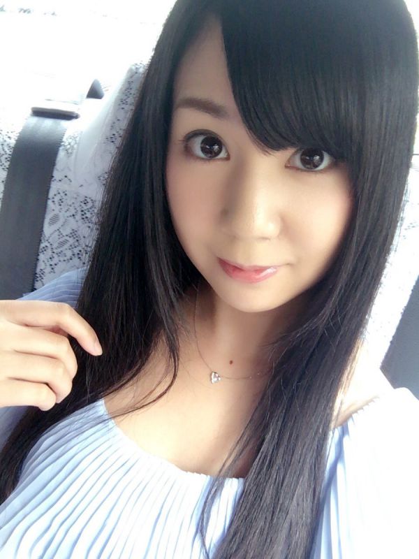 日本小美女今井蜜月私拍美图欣赏