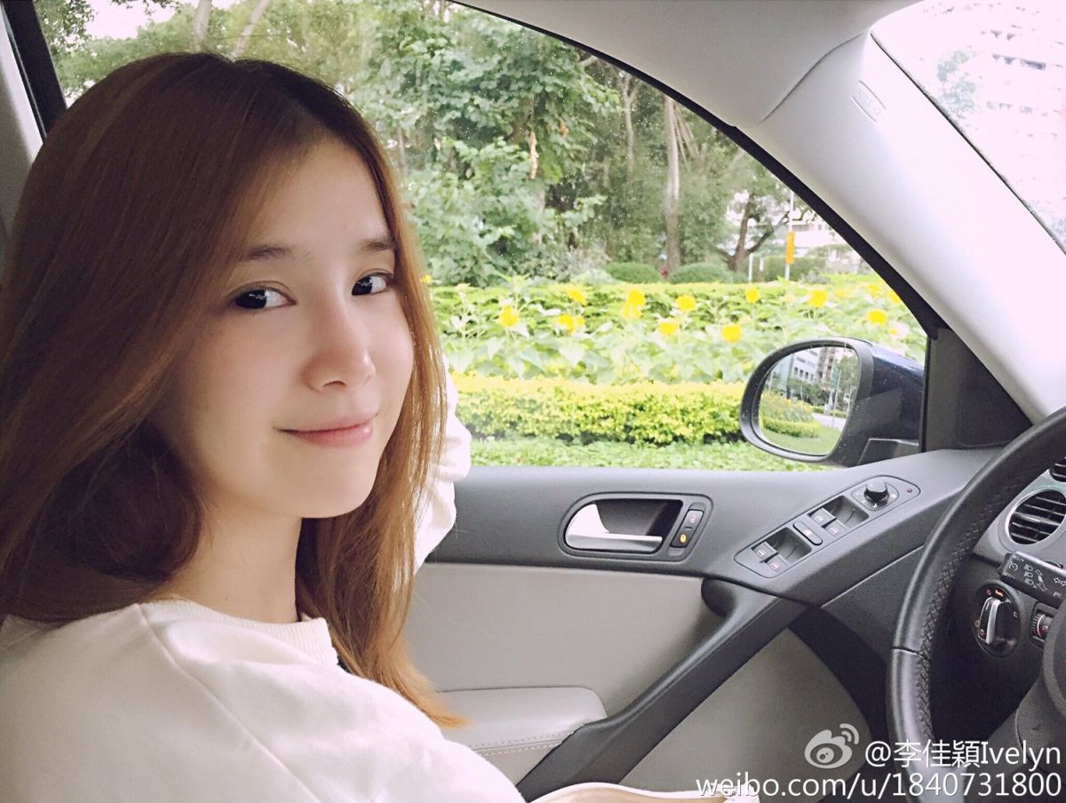 台湾美女李佳颖微博私拍养眼图片