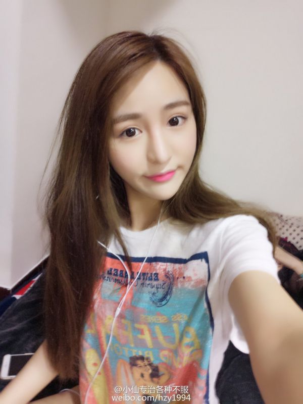 平面模特儿黄政屹微博私拍美图