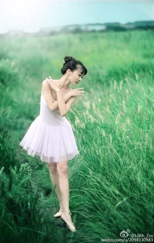 小清新美女Mio莉莉丝唯美写真图片