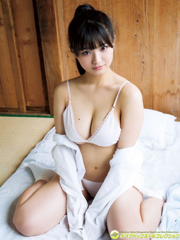 日本童颜巨乳美女片冈沙耶性感内衣秀图片